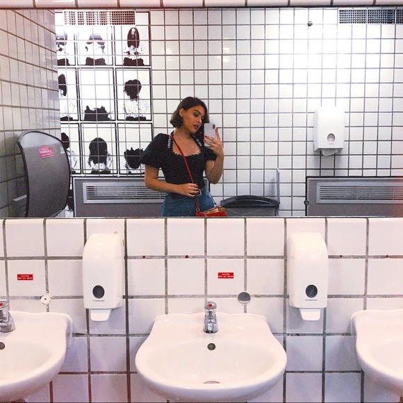 Meet your Posher, Corina - Picture 5 of 8